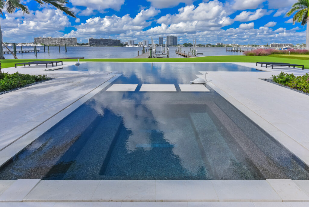 Residential Pool 501+ sq ft - GOLD award - Almar Jackson Pools, Inc.