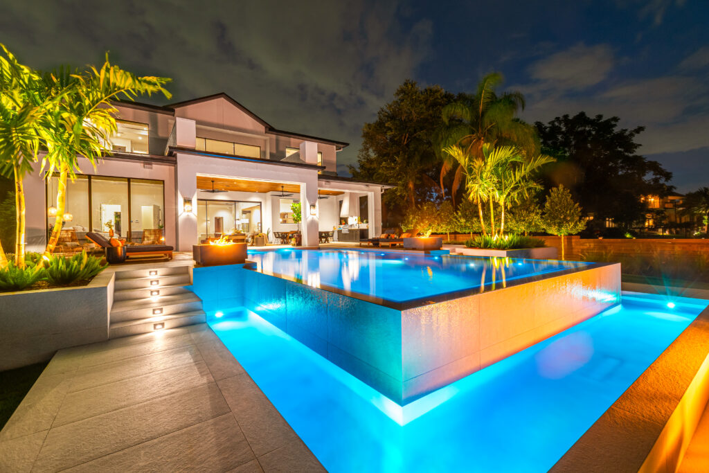 Residential Vanishing Edge - SILVER award - Premier Pools of Central Florida, Inc.